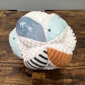 Modern Moments by Gerber Baby Developmental Sensory Ball‎